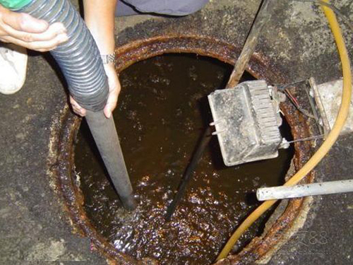 西昌镇隔油池清理